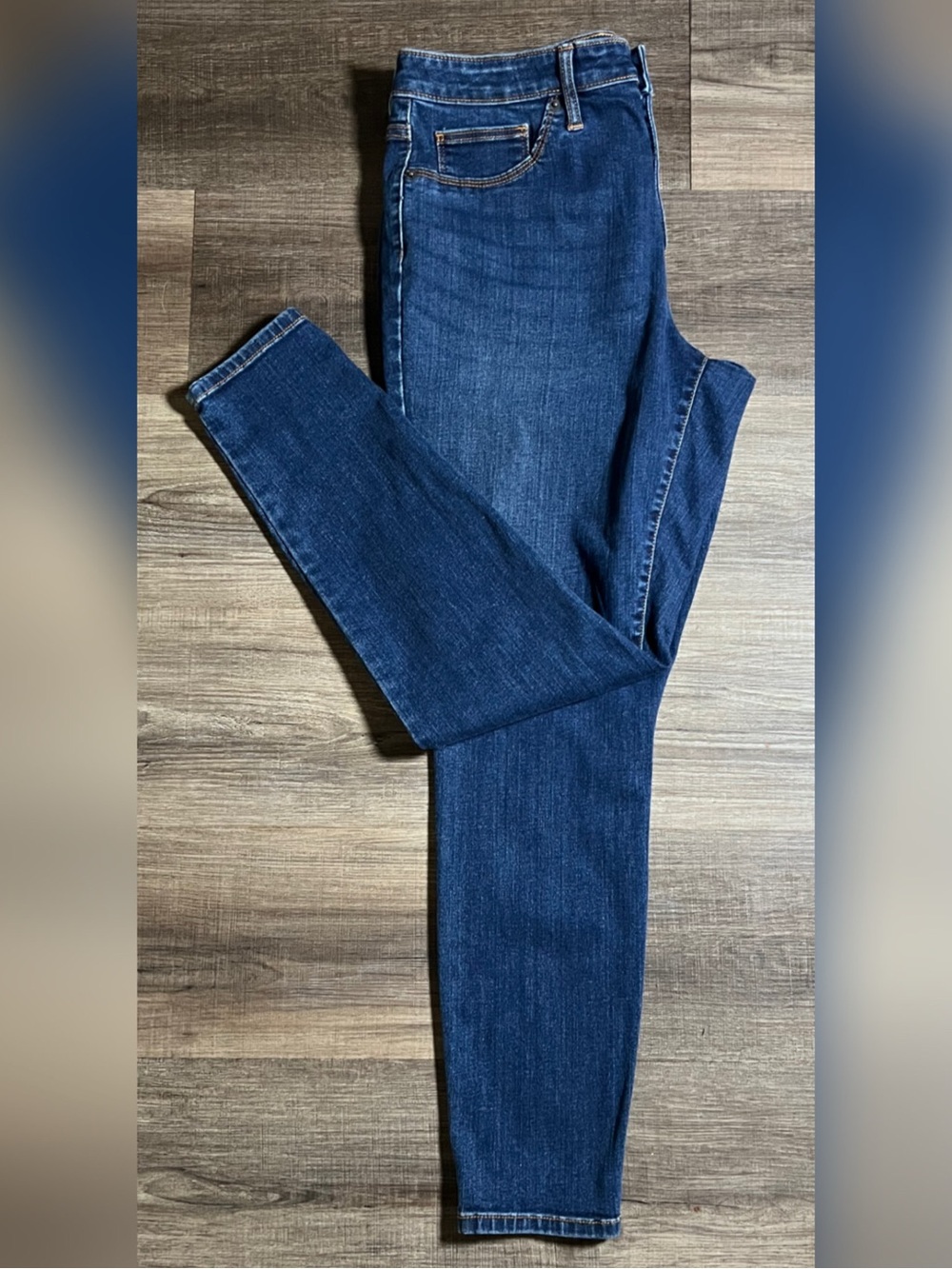 Universal Thread High-Rise Dark Denim Jegging